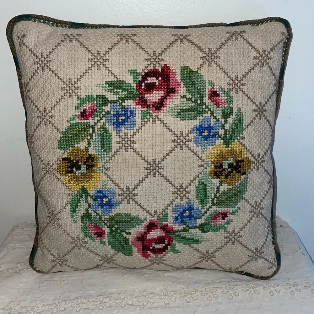 Vintage Handmade Floral Roses Embroidered Needlepoint Accent Throw Pillow